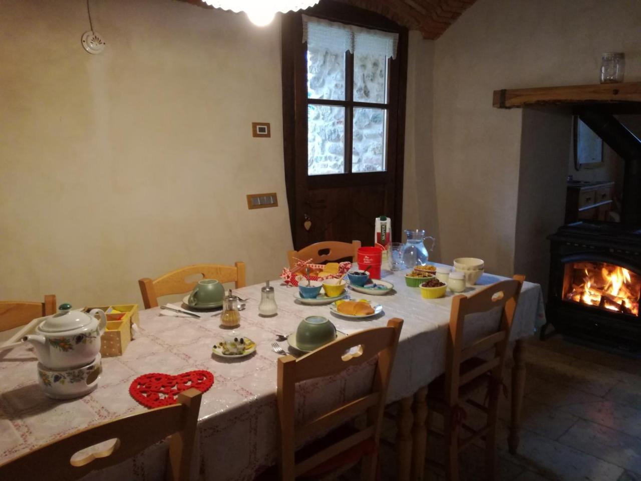 Agriturismo Il Posto Delle Fragole San Giovanni Bianco Buitenkant foto